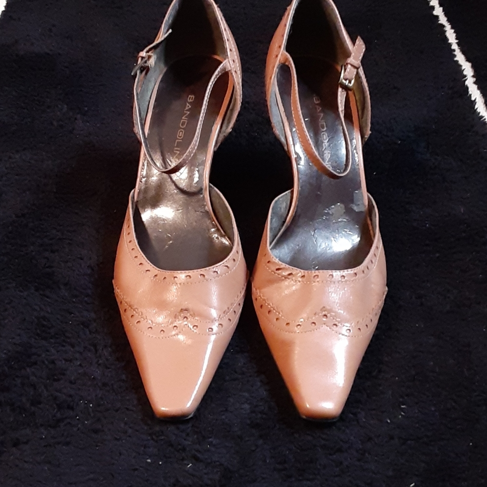 Womens Bandolino size 8.5 pumps/shoes